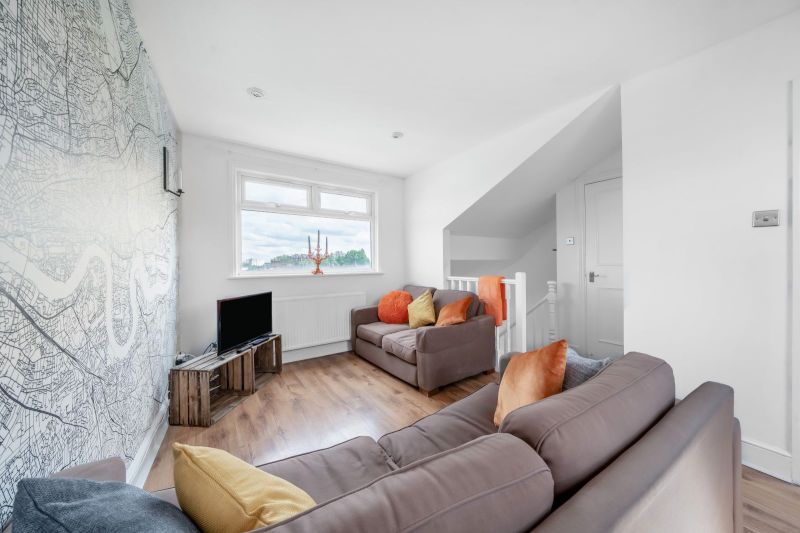 Fairbridge Road, N19